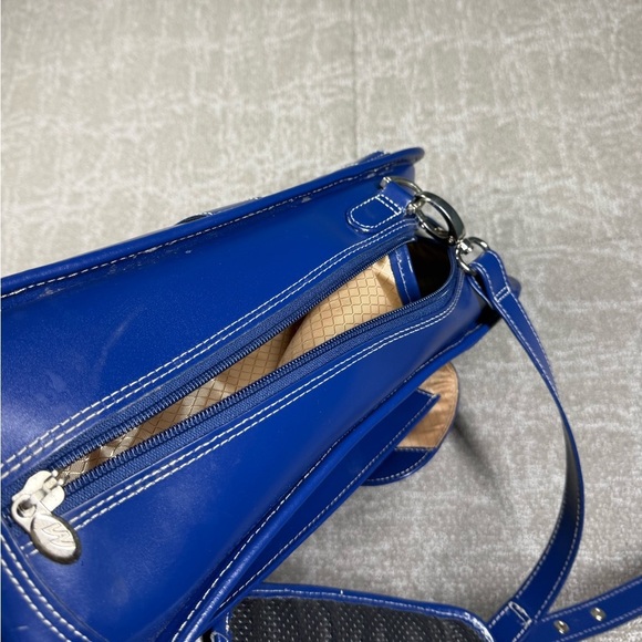 McKlein USA La Grande LEather Vertical Laptop Briefcase Blue Bag - Picture 10 of 13